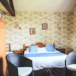 Logis Le Centre Poitou Hotel 3*