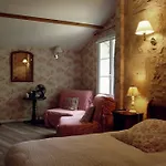 Logis Le Centre Poitou Hotel 3*