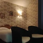 Logis Le Centre Poitou Hotel 3*