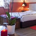 Logis Le Centre Poitou Hotel 3*