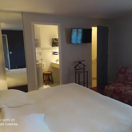 Logis Le Centre Poitou Hotel Coulombiers (Vienne)