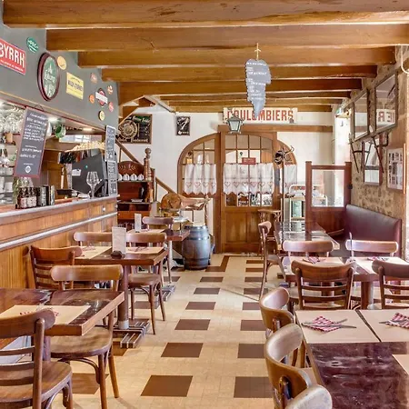 Logis Le Centre Poitou Hotel Coulombiers (Vienne)