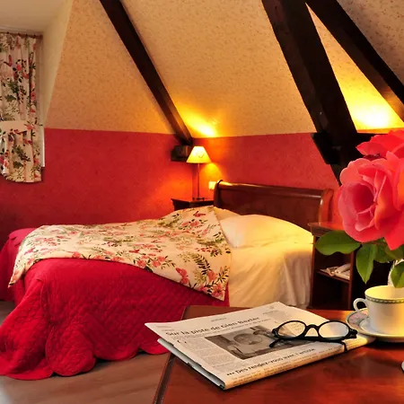 Logis Le Centre Poitou Hotel 3*