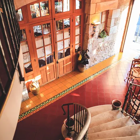 Logis Le Centre Poitou Hotel