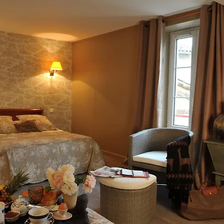Logis Le Centre Poitou 酒店