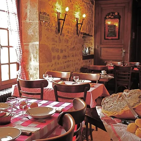 酒店 Logis Le Centre Poitou 3*