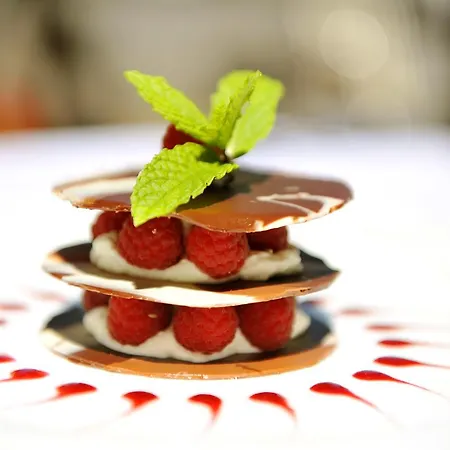 Logis Le Centre Poitou 3*