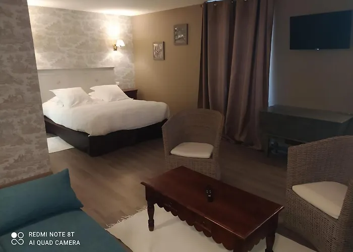 Logis Le Centre Poitou 3*