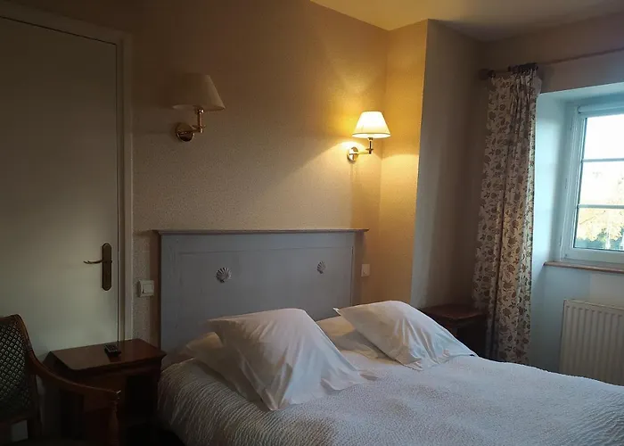 Hotel Logis Le Centre Poitou 3*