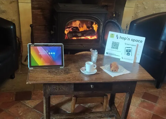 Logis Le Centre Poitou 3*