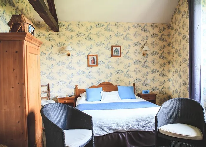 Logis Le Centre Poitou Hotel 3*