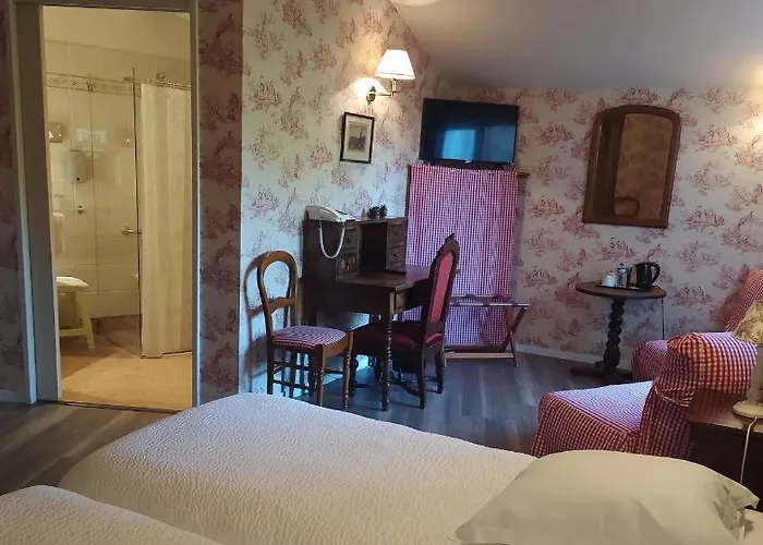 Hotel Logis Le Centre Poitou Coulombiers (Vienne)
