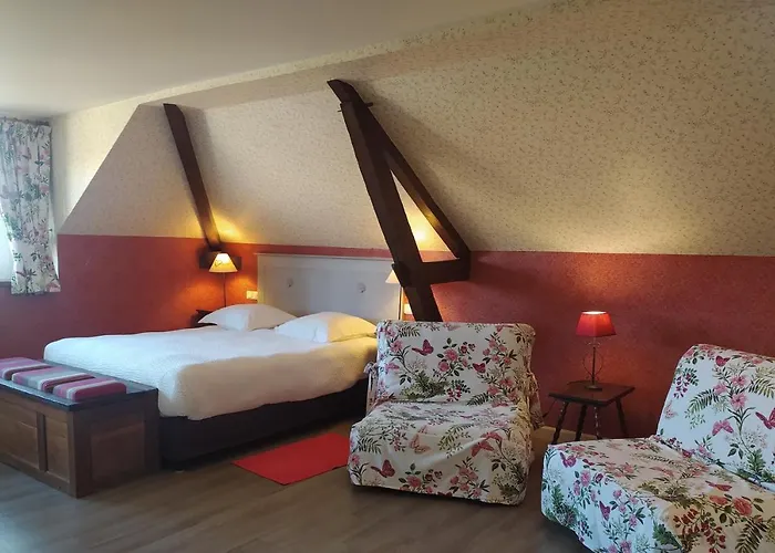 Hotel Logis Le Centre Poitou 3*