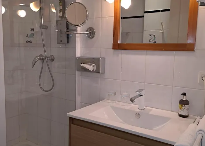 Logis Le Centre Poitou Hotel