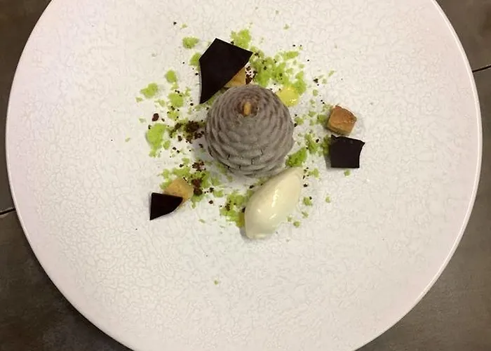 Logis Le Centre Poitou 3*