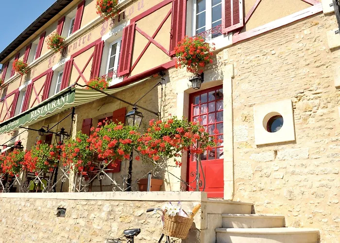 Logis Le Centre Poitou 3* Coulombiers (Vienne)